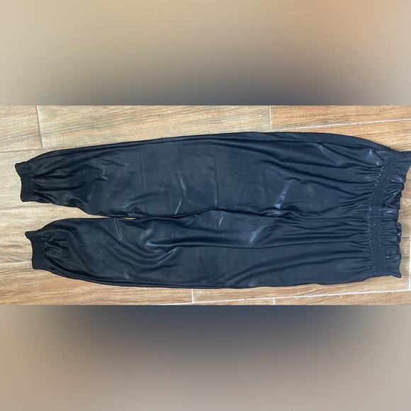 Gianni Bini Annabeth Jogger Pants - Picture 3 of 7